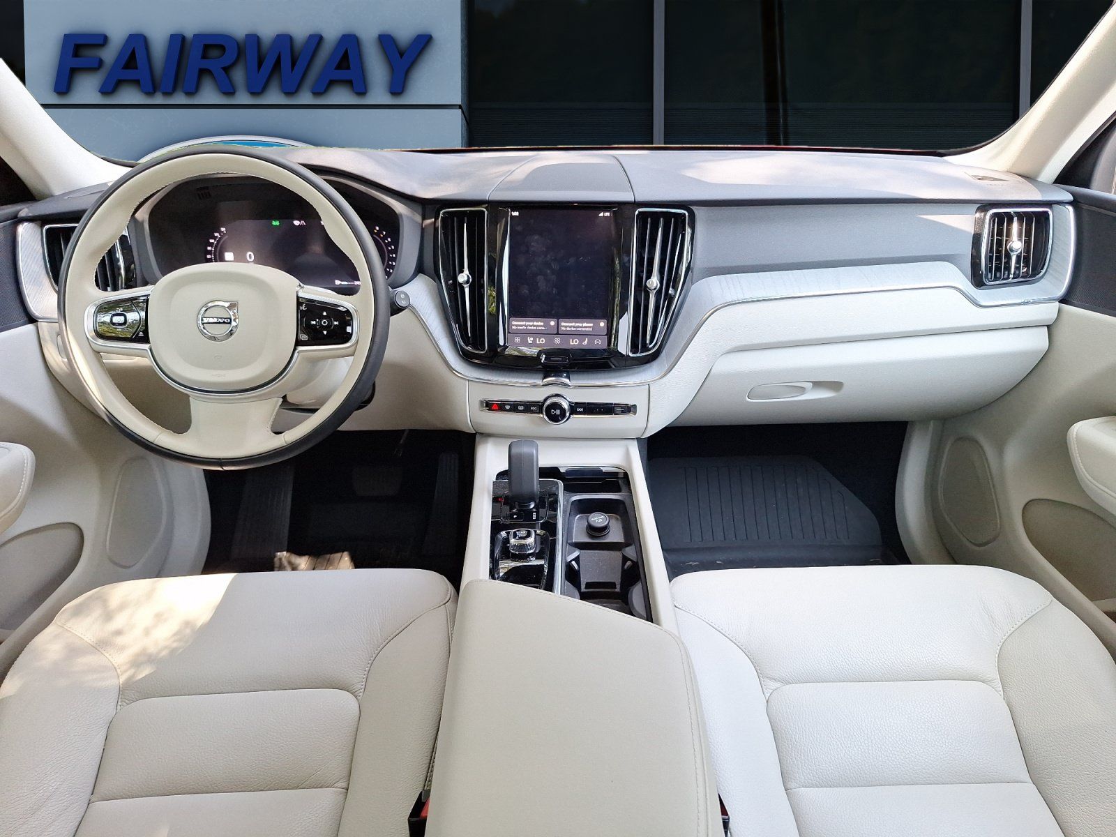 Used 2024 Volvo XC60 B5 Plus w/ Protection Package Premier AWD/4WD image 15
