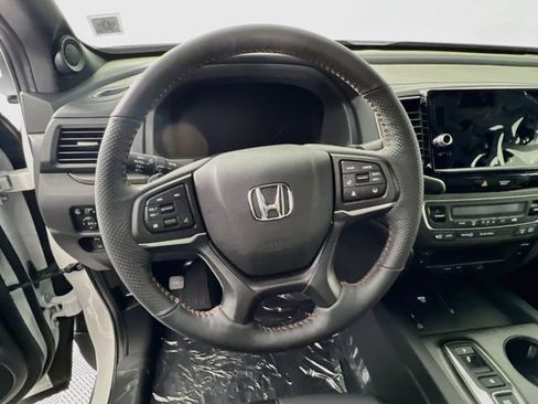 Certified 2025 Honda Ridgeline TrailSport image 12