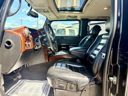 Used 2005 HUMMER H2 w/ Preferred Equipment Group AWD/4WD image 10