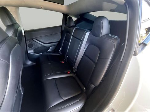 Used 2023 Tesla Model Y AWD image 20