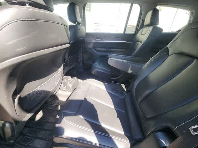 Used 2023 Jeep Grand Cherokee L Limited AWD/4WD image 27