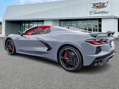 Used 2025 Chevrolet Corvette Stingray Premium Conv w/ Z51 Performance Package RWD image 4