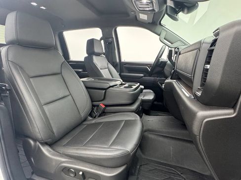 Used 2025 GMC Sierra 3500 SLT AWD/4WD image 34