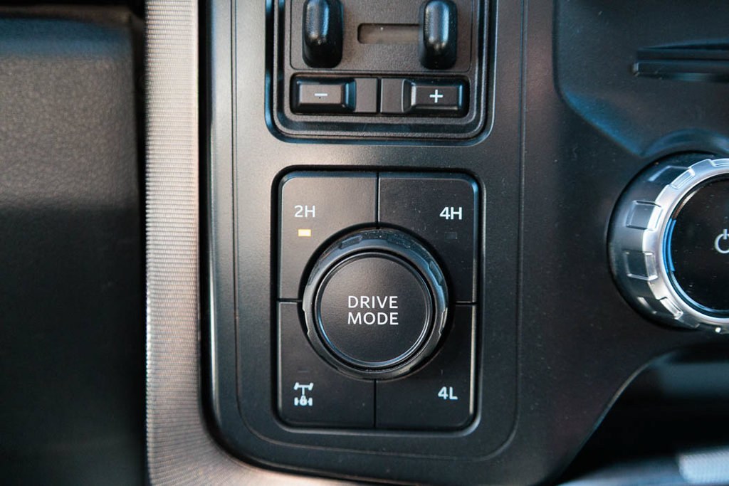 Used 2026 Ford F350 Platinum AWD/4WD image 16