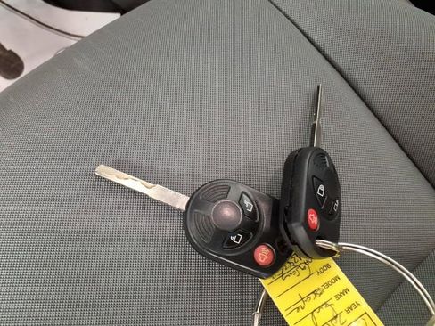 Used 2016 Ford Escape SE AWD/4WD image 16