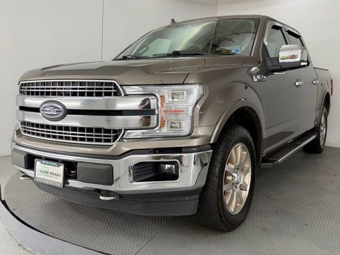 Used 2018 Ford F150 Lariat w/ Equipment Group 502A Luxury AWD/4WD image 3