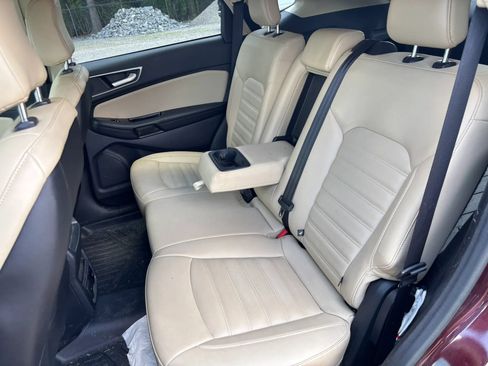 Used 2020 Ford Edge SEL w/ Convenience Package FWD image 12