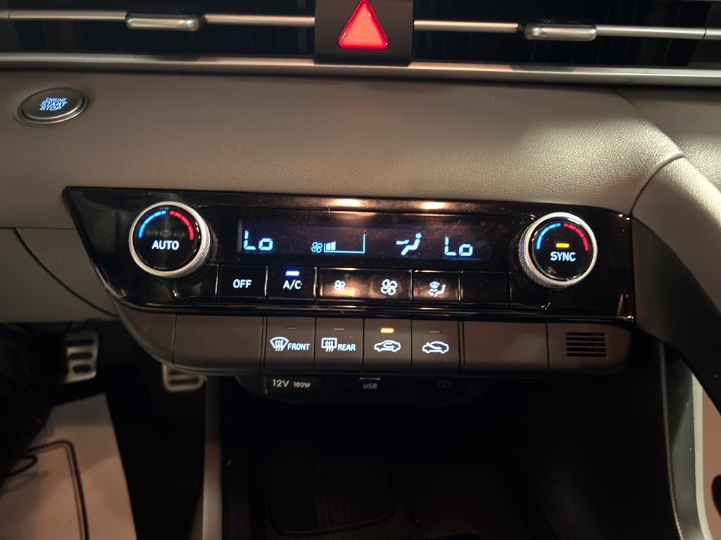 Used 2025 Hyundai Elantra Sport FWD image 17