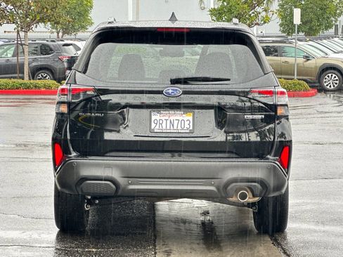 Used 2025 Subaru Forester Touring image 5