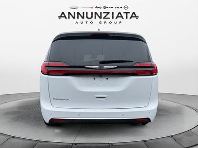 New 2026 Chrysler Pacifica Select
