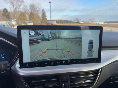 Used 2025 Ford Escape Platinum image 26