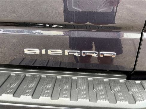 Used 2023 GMC Sierra 1500 Denali w/ Technology Package AWD/4WD image 23