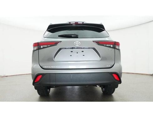 New 2026 Toyota Highlander XLE AWD/4WD image 23