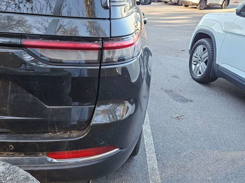 Used 2024 Jeep Grand Cherokee Limited 4xe image 8