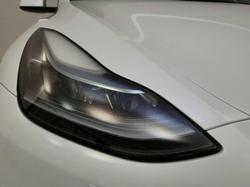 Used 2024 Tesla Model Y Performance AWD/4WD image 22