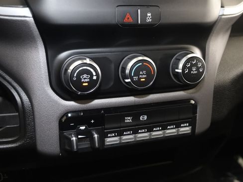 Used 2024 RAM 3500 SLT w/ Quick Order Package 2YG SLT AWD/4WD image 25
