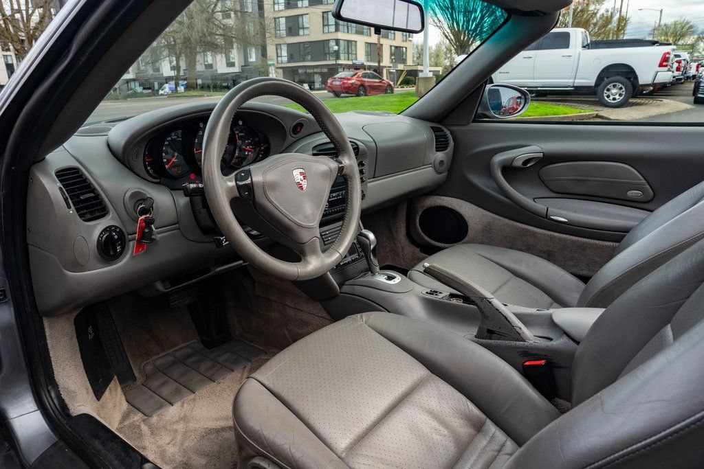 Used 2001 Porsche 911 Carrera RWD image 17