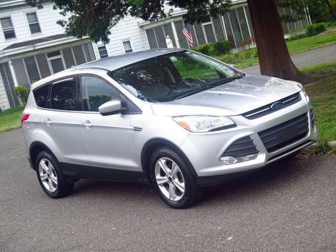 Used 2016 Ford Escape SE FWD image 27