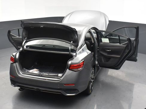 New 2025 Nissan Sentra SR w/ SR Premium Package image 33