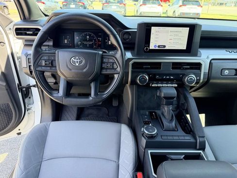Certified 2025 Toyota Tacoma SR5 AWD/4WD image 2