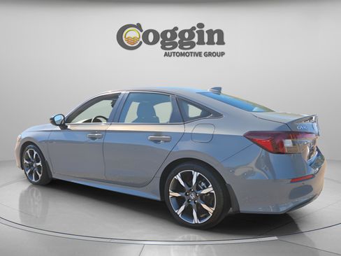 Certified 2025 Honda Civic Sport Touring image 3