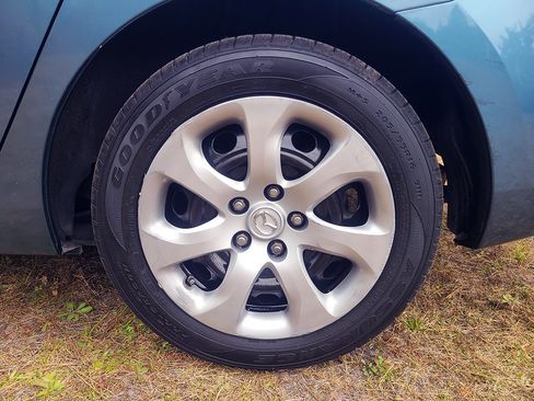 Used 2010 MAZDA MAZDA3 i Sport image 9