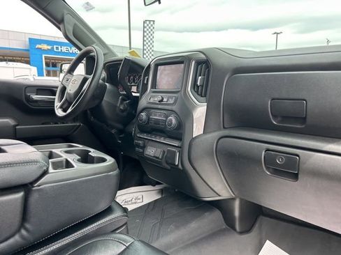 Used 2023 Chevrolet Silverado 1500 Custom AWD/4WD image 33