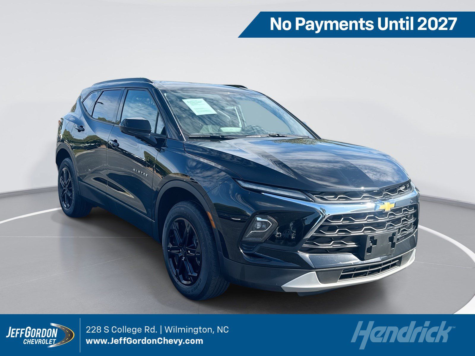 Used 2024 Chevrolet Blazer LT w/ Convenience Package FWD image 1
