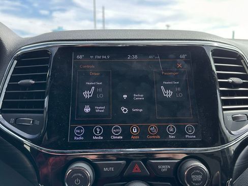 Used 2019 Jeep Grand Cherokee Laredo image 35