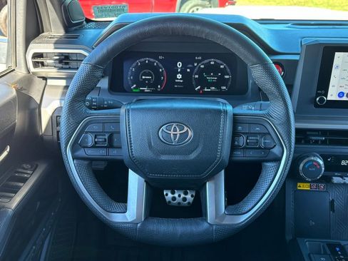 Used 2024 Toyota Tacoma TRD Sport image 16