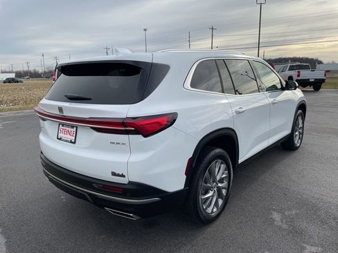 Used 2025 Buick Enclave Preferred image 9