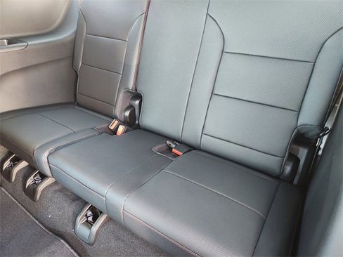 New 2026 Chevrolet Traverse RS image 32