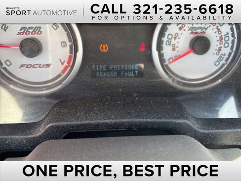 Used 2010 Ford Focus SEL image 1