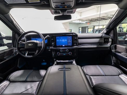 Used 2025 Ford F250 Platinum AWD/4WD image 46
