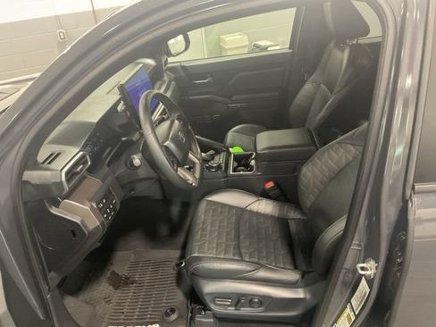 Used 2024 Toyota Tacoma TRD Sport w/ TRD Sport Premium Package AWD/4WD image 16