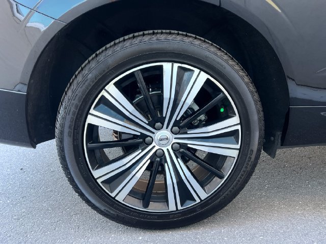Used 2022 Volvo XC60 B5 Inscription w/ Advanced Package FWD image 11