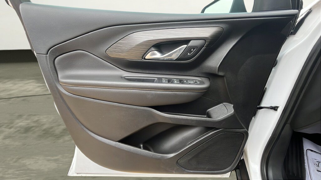 Used 2020 GMC Terrain SLT FWD image 8