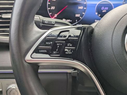 Used 2025 Mercedes-Benz GLS 450 4MATIC image 24