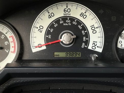 Used 2013 Toyota FJ Cruiser 4WD image 33