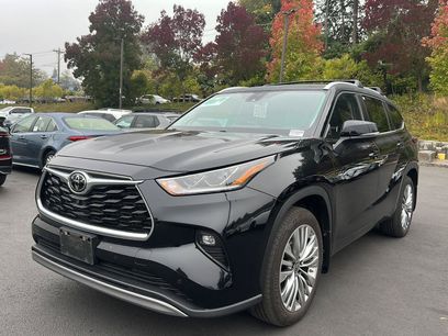Used 2023 Toyota Highlander Platinum
