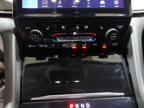Certified 2023 Jeep Grand Cherokee L Limited w/ Luxury Tech Group II AWD/4WD image 30