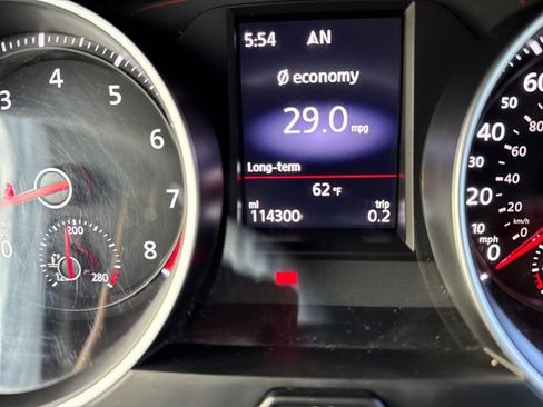 Used 2020 Volkswagen GTI SE FWD image 21
