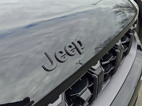 New 2026 Jeep Grand Cherokee Limited image 5