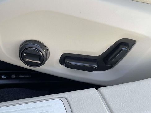 Certified 2026 Volvo V60 B5 Cross Country Plus w/ Protection Package Premier image 7