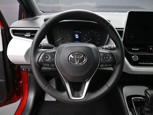 Certified 2025 Toyota Corolla SE FWD image 14