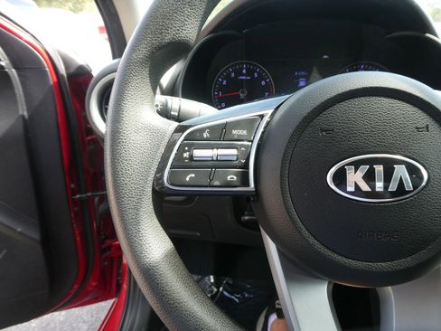 Used 2020 Kia Forte LXS image 16