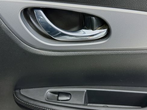 Used 2020 Nissan Rogue Sport SV w/ Technology Package image 30