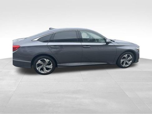 Used 2018 Honda Accord EX image 24