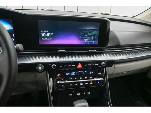 Used 2022 Kia Carnival SX Prestige image 15