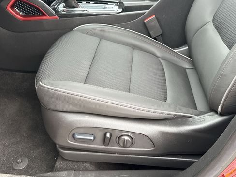 Used 2023 Chevrolet TrailBlazer RS image 18